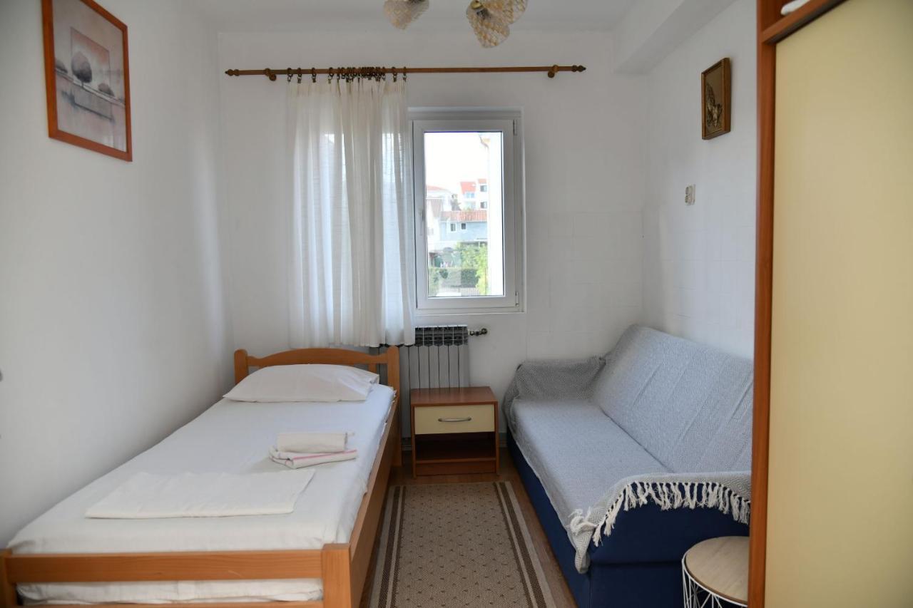 Apartments Valerija Supetar Extérieur photo