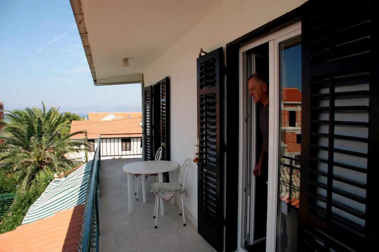 Apartments Valerija Supetar Extérieur photo