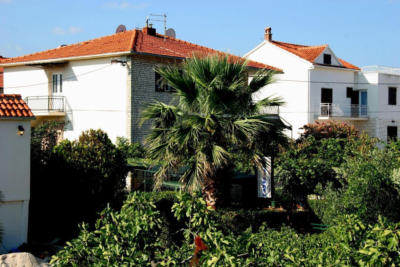 Apartments Valerija Supetar Extérieur photo